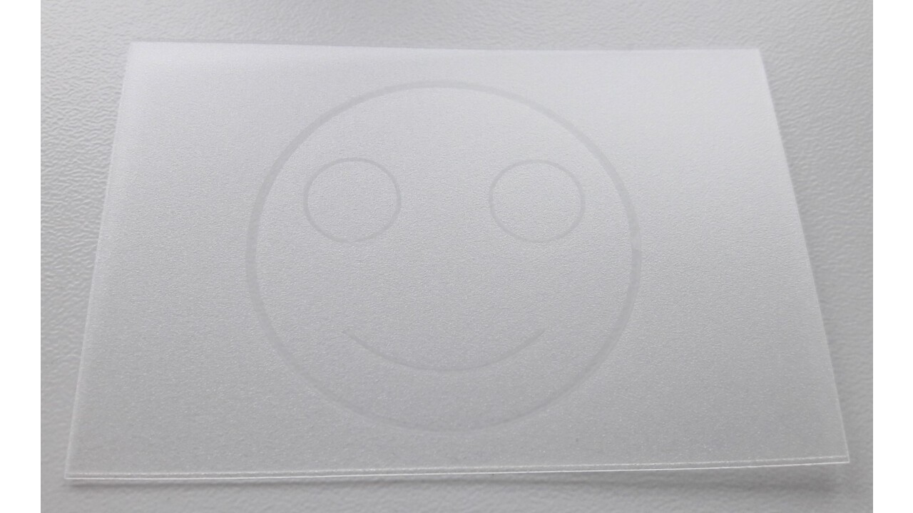 Schweissung von zwei transparenten Folien aus Polypropylen entlang Smiley-Kontour