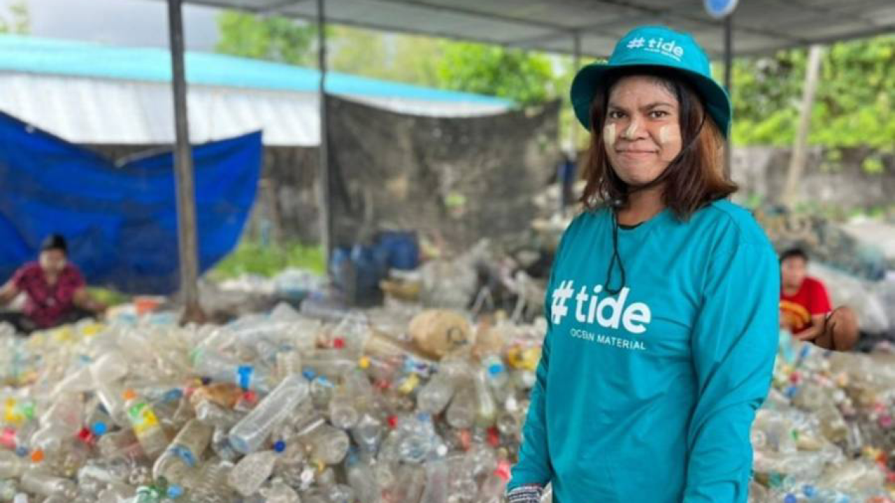 #tide-Mitarbeiterin in einem thailändischen Social Enterprise.