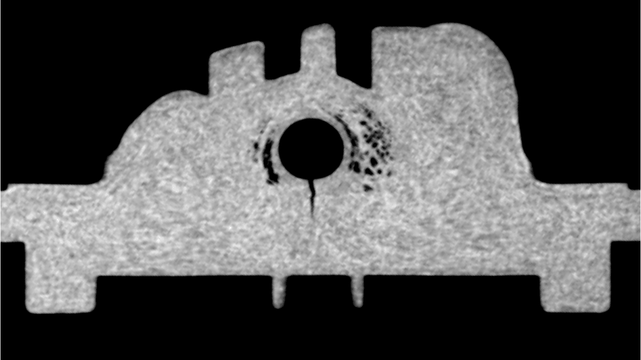 Bild 3 - CT-Analyse_Riss und Lunker