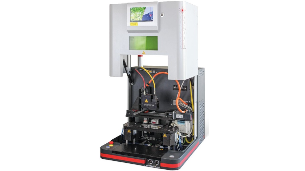 Turnkey S mit xy-Achssystem, Spotoptik mit Pyrometer und Schublade für Bauteile (Maschinenhaube offen)