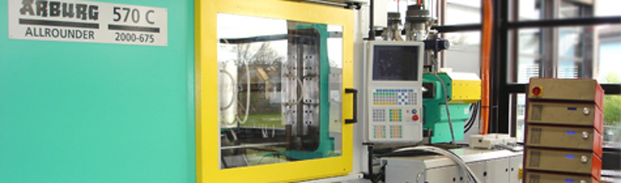 In the field of injection moulding/PUR, the institute deals with the entire value chain