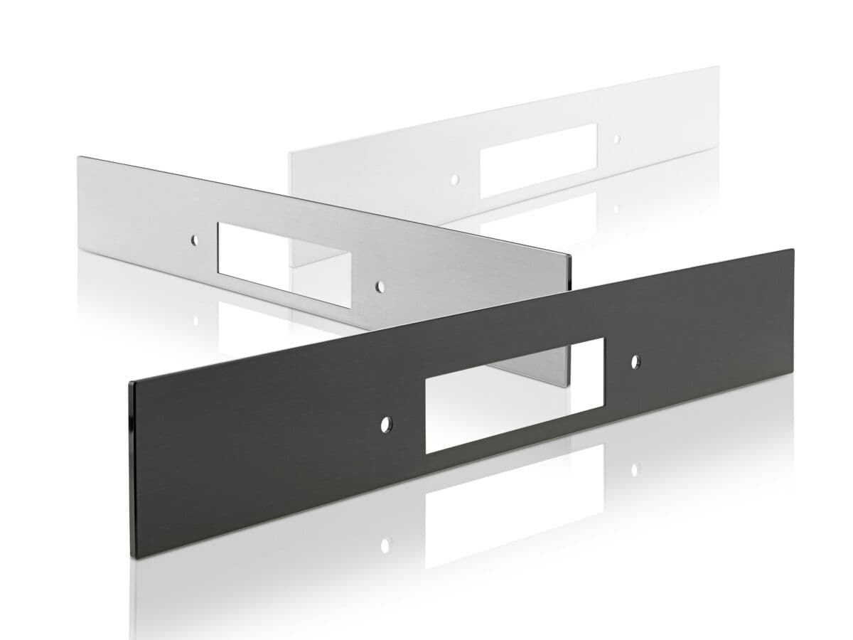 Panel decorated & coated with scratch-resistant coating using the IMD process