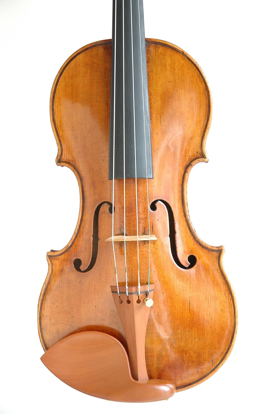 Examination of the violins "Ruggeri" and "Stradivari"