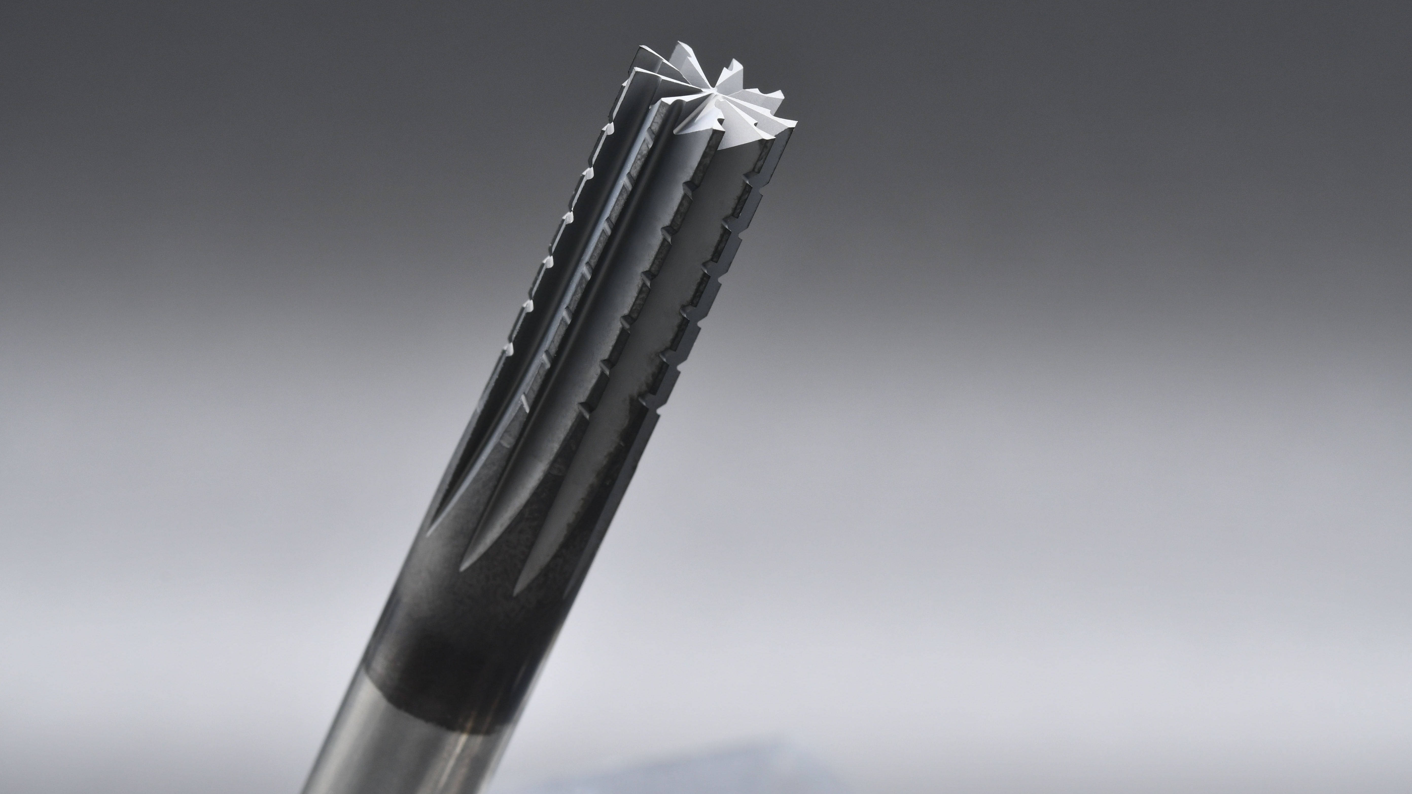 HEXACUT® - End mill with DIP6p® coating