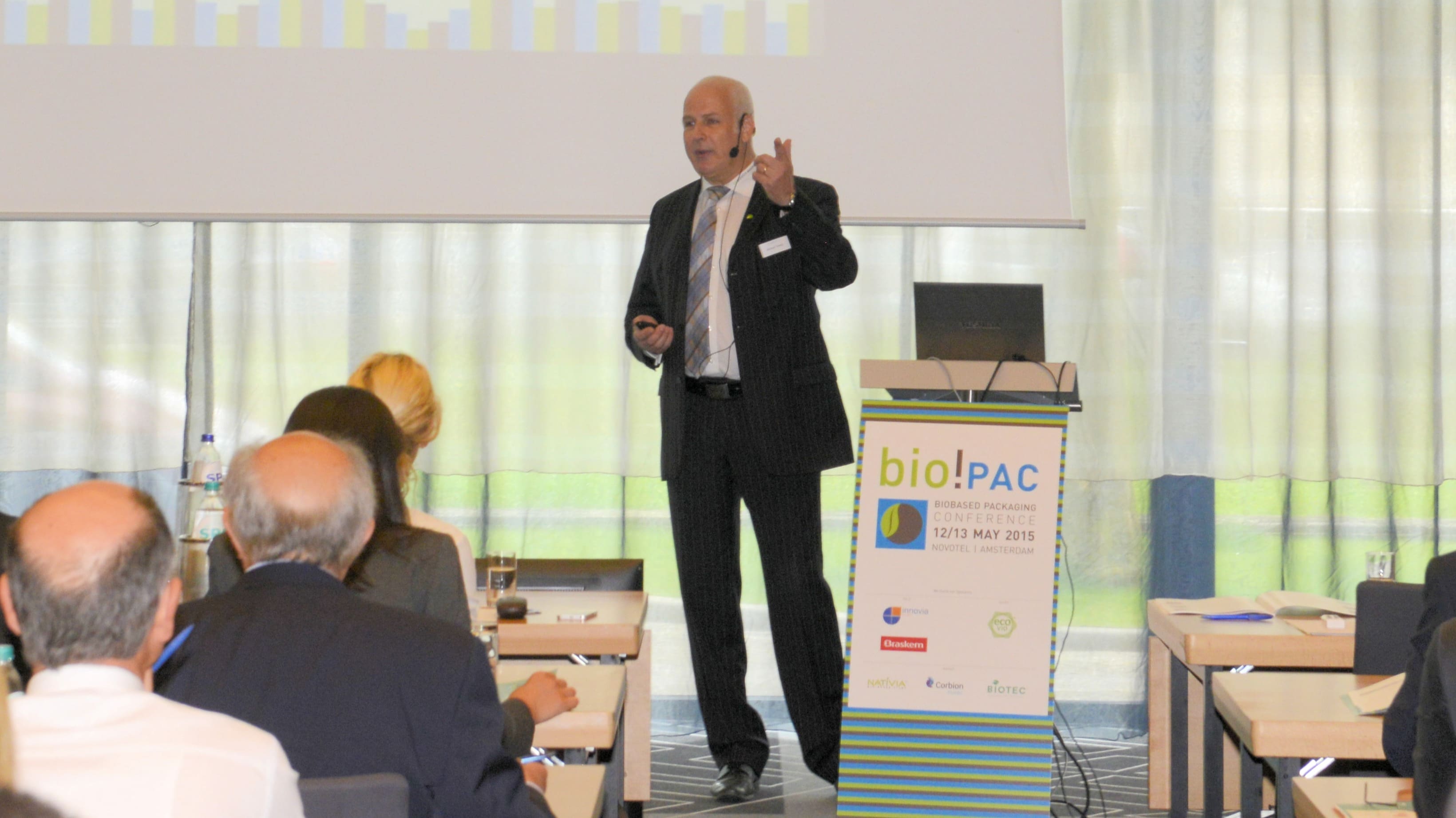 Michael Thielen moderiert die bio!PAC Konferenz zu Biokunststoffen im Verpackungssektor