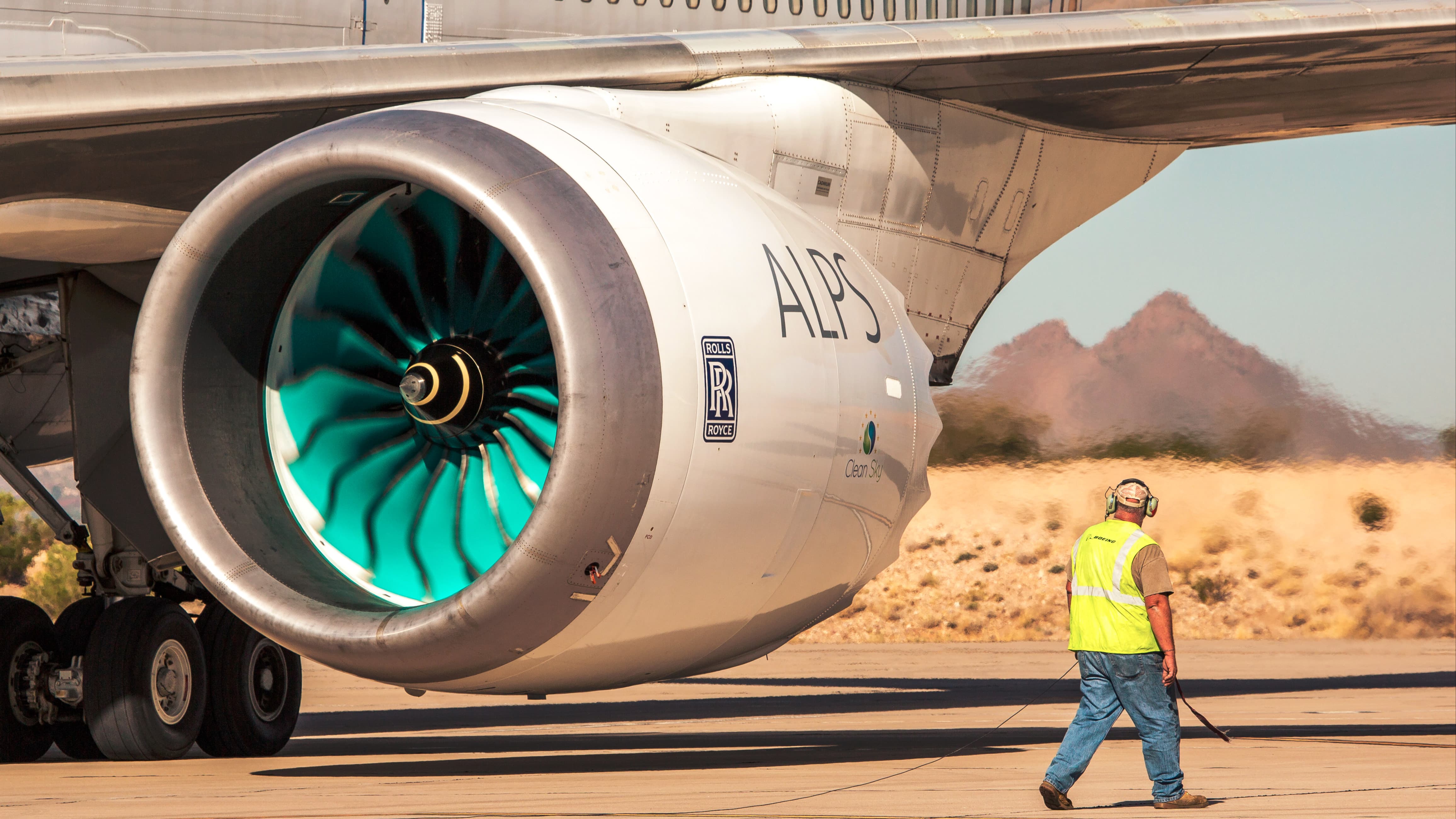 Testtriebwerk beim Erstflug am 14.10.2014 in Tucson, USA